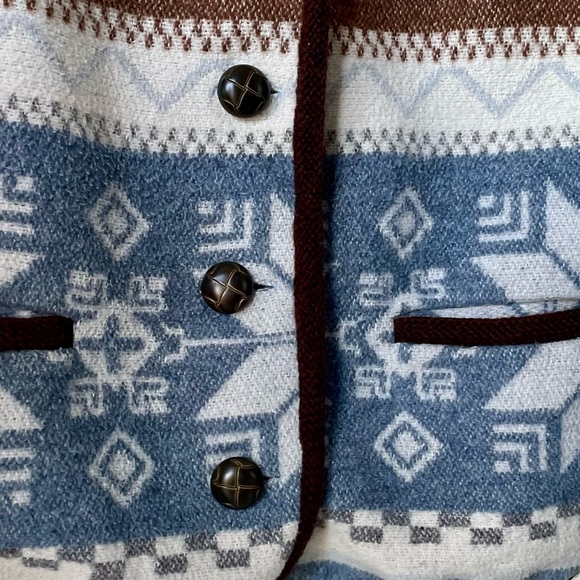 Runaway Bay printed vest - Picture 5 of 5